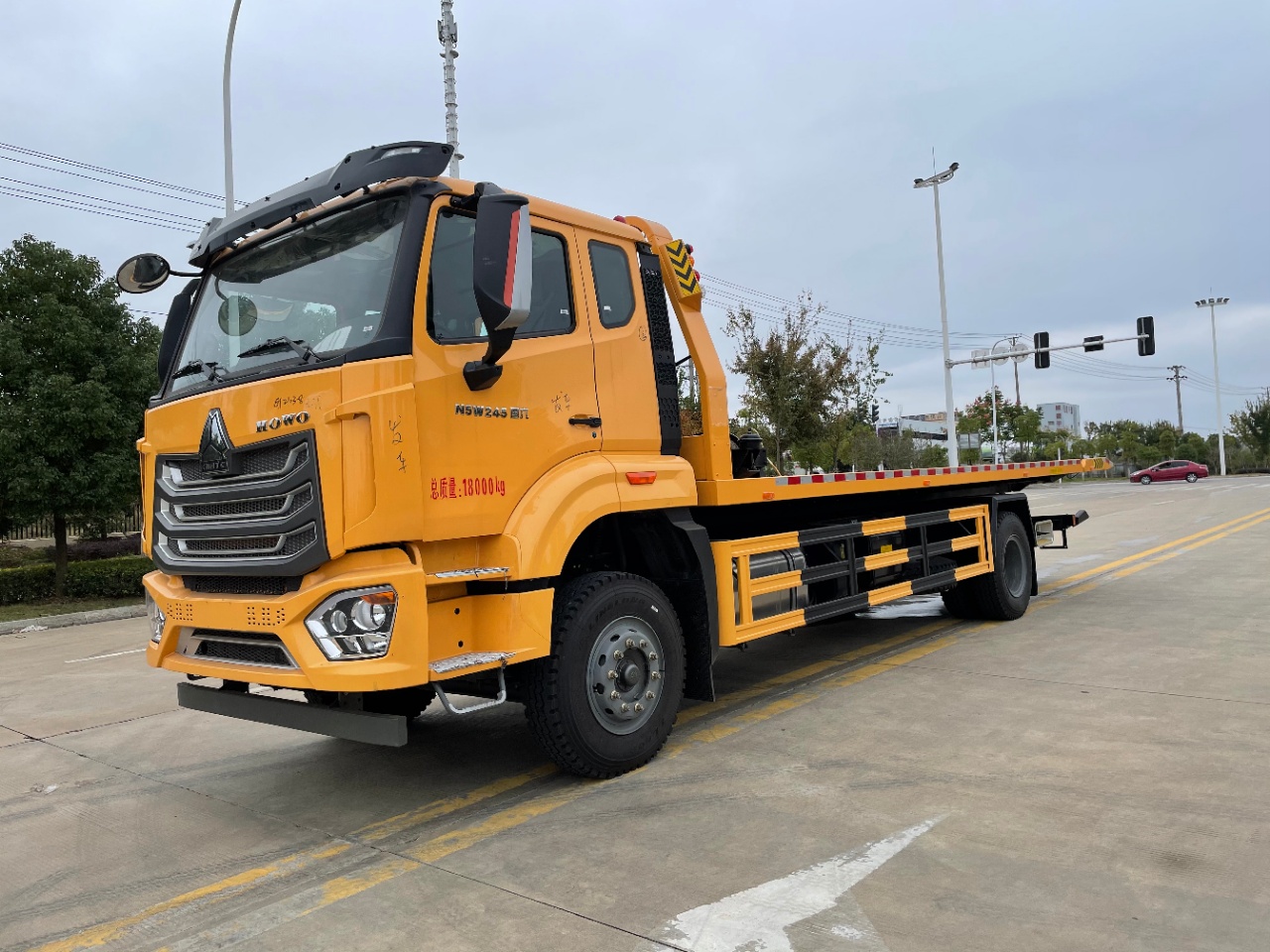 重汽豪沃寬體寬卧單橋大闆清障車